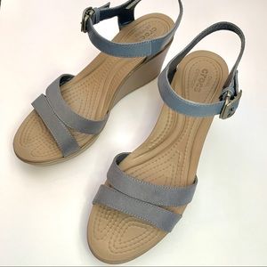 CROCS 10 Leigh Wedge Sandal storm/gray/blue